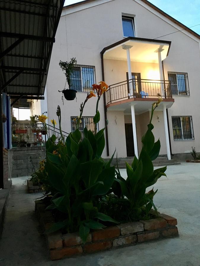 Guest House Nadia 수쿰 외부 사진