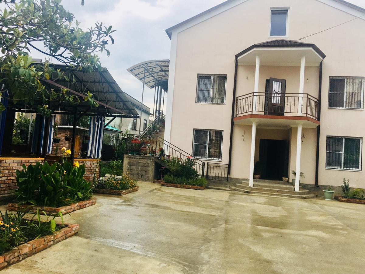 Guest House Nadia 수쿰 외부 사진