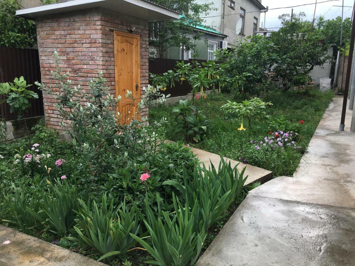 Guest House Nadia 수쿰 외부 사진